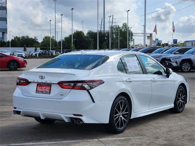 2024 Toyota Camry SE