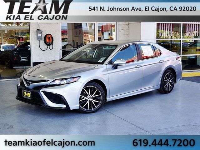 2024 Toyota Camry SE