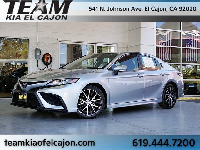 2024 Toyota Camry SE