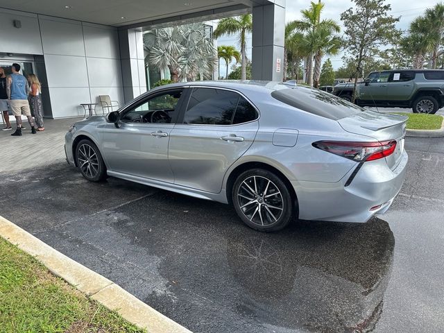 2024 Toyota Camry SE