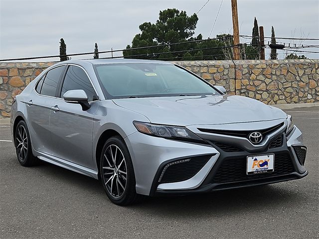 2024 Toyota Camry SE