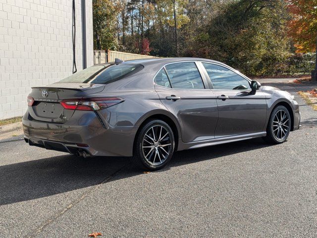 2024 Toyota Camry SE