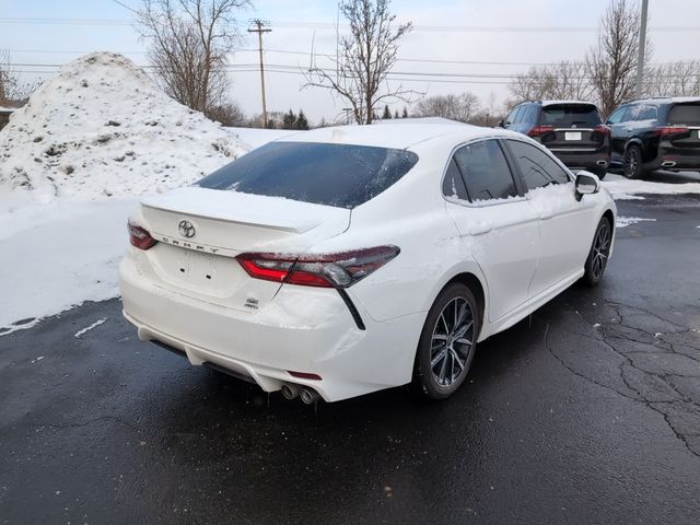 2024 Toyota Camry SE