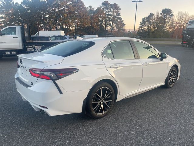 2024 Toyota Camry SE