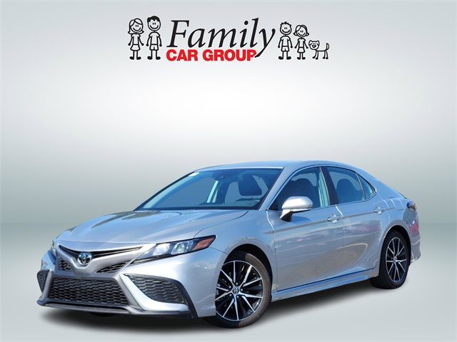 2024 Toyota Camry SE