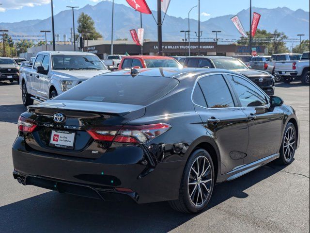 2024 Toyota Camry Hybrid SE