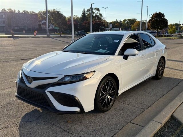 2024 Toyota Camry SE