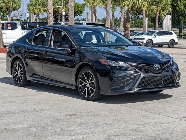 2024 Toyota Camry SE