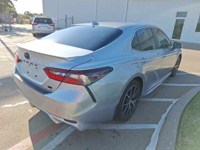 2024 Toyota Camry Hybrid SE