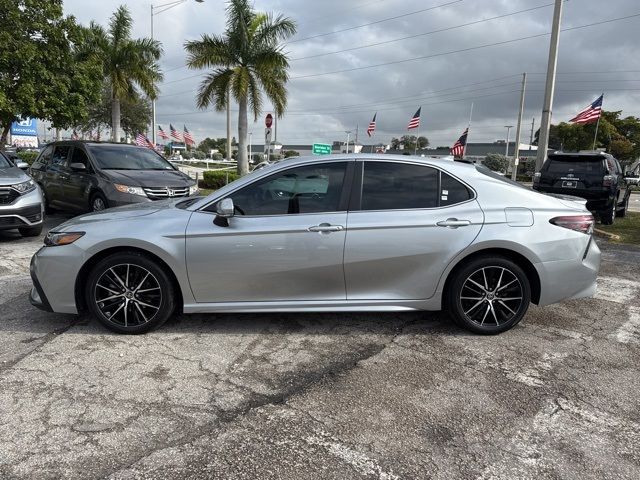 2024 Toyota Camry SE