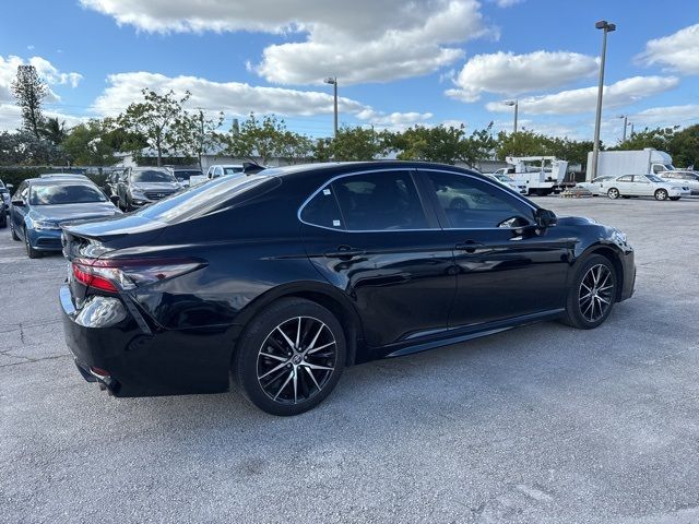 2024 Toyota Camry SE