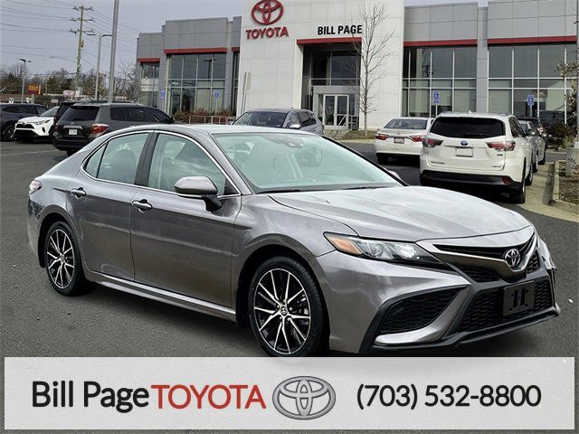 2024 Toyota Camry SE