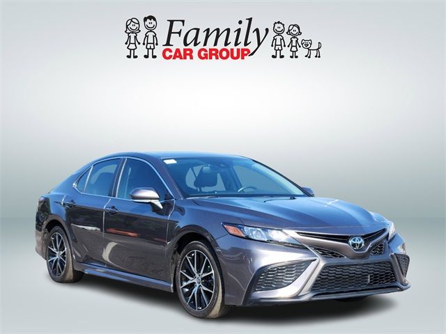 2024 Toyota Camry SE