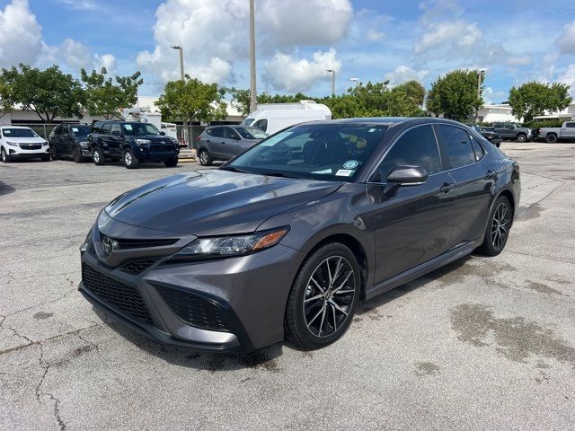 2024 Toyota Camry SE