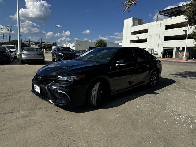 2024 Toyota Camry SE