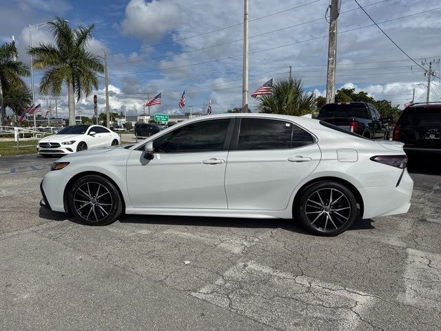 2024 Toyota Camry SE