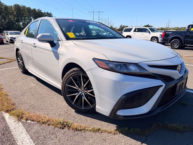 2024 Toyota Camry SE