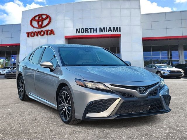 2024 Toyota Camry SE