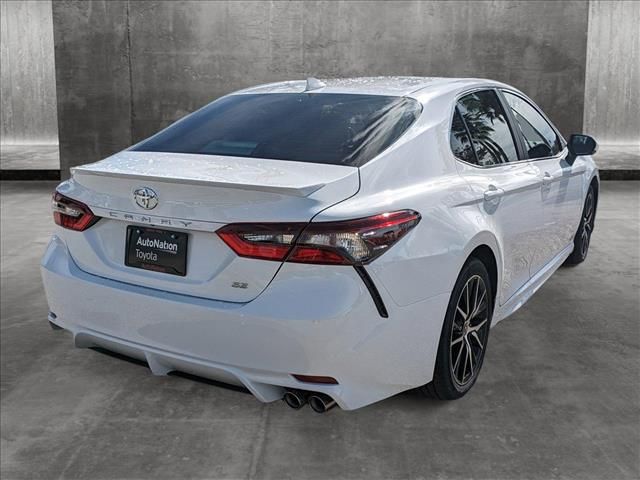 2024 Toyota Camry SE