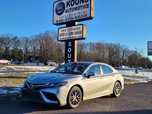 2024 Toyota Camry SE