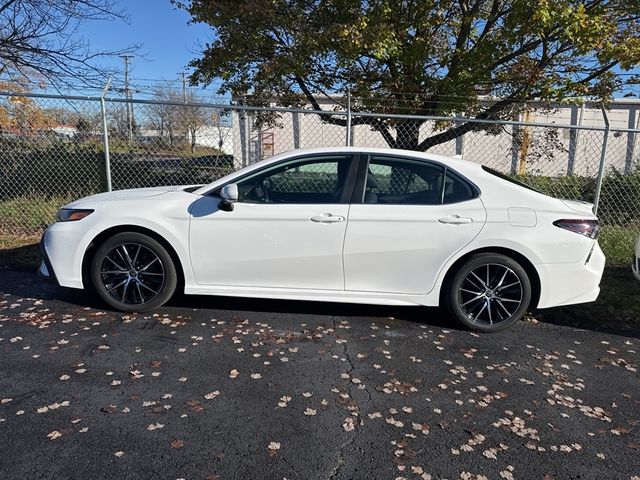 2024 Toyota Camry SE Nightshade