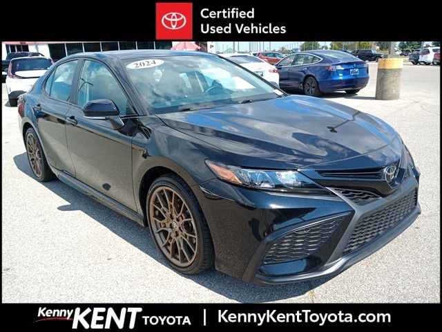 2024 Toyota Camry SE Nightshade