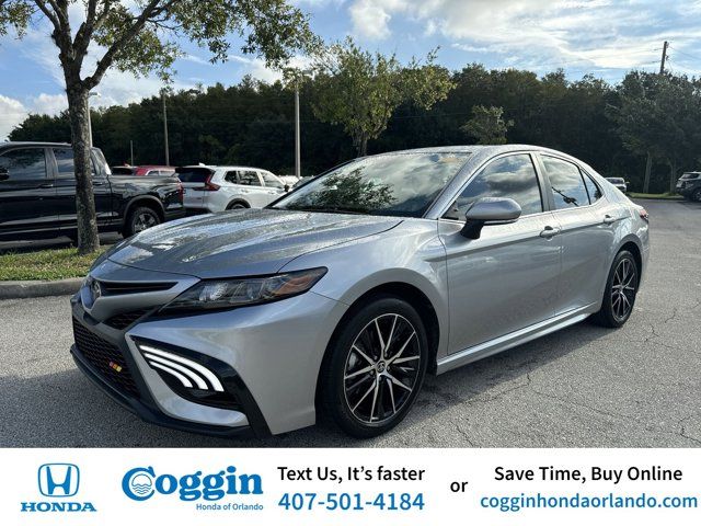 2024 Toyota Camry SE