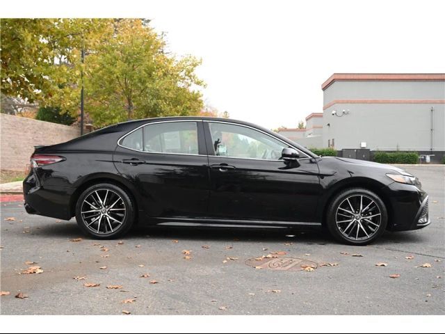 2024 Toyota Camry SE Nightshade