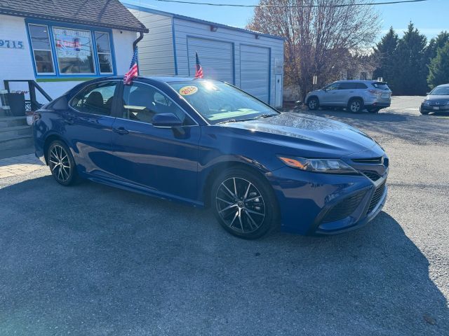 2024 Toyota Camry SE