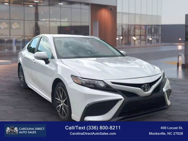 2024 Toyota Camry SE