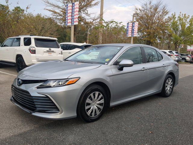 2024 Toyota Camry Hybrid LE