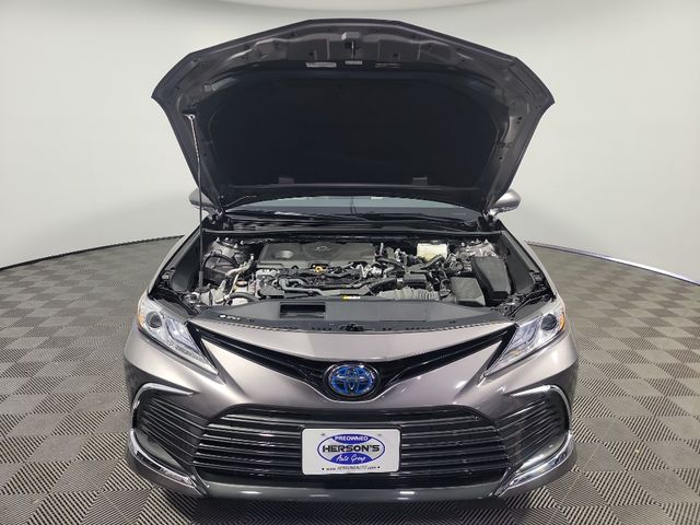 2024 Toyota Camry Hybrid XLE