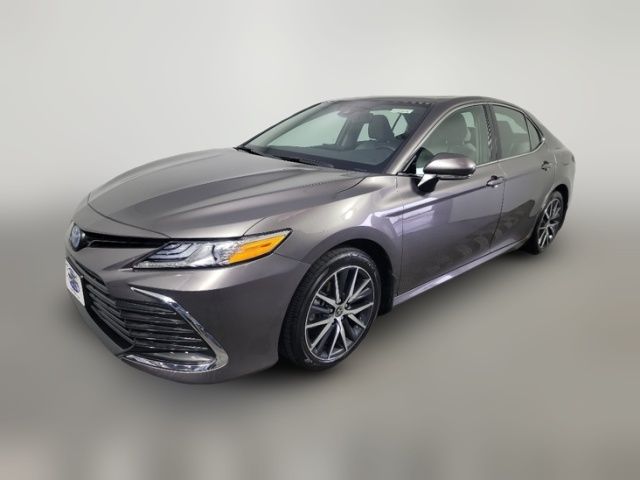 2024 Toyota Camry Hybrid XLE