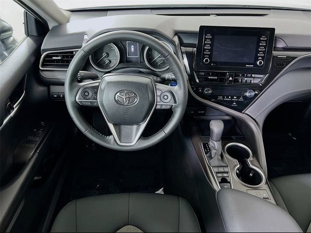 2024 Toyota Camry Hybrid LE