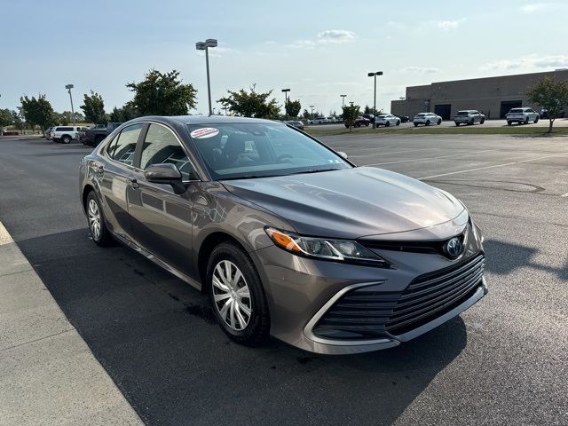 2024 Toyota Camry Hybrid LE