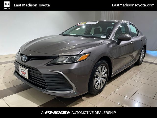 2024 Toyota Camry Hybrid LE