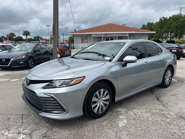 2024 Toyota Camry Hybrid LE