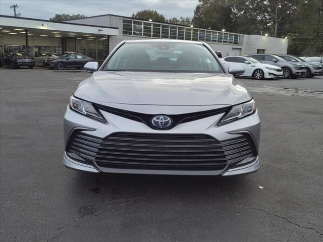 2024 Toyota Camry Hybrid LE