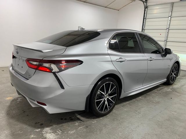 2024 Toyota Camry Hybrid SE