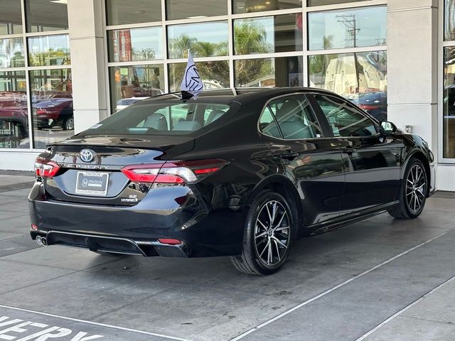 2024 Toyota Camry Hybrid SE