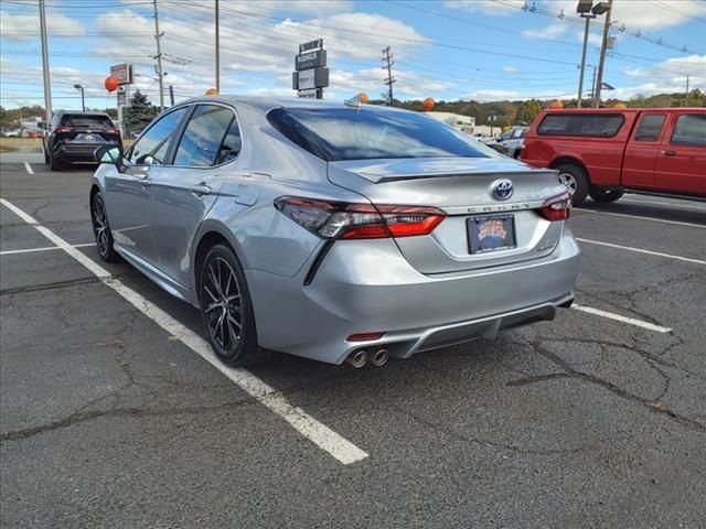 2024 Toyota Camry Hybrid SE