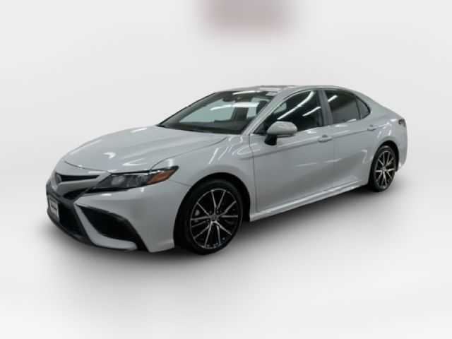 2024 Toyota Camry Hybrid SE