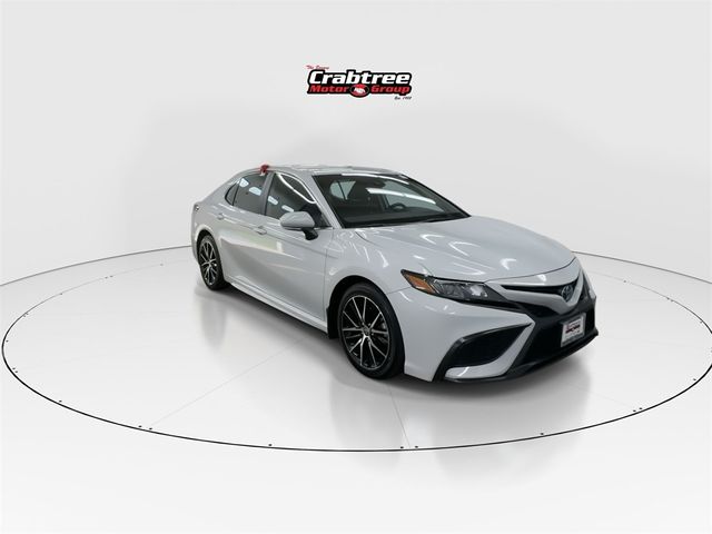 2024 Toyota Camry Hybrid SE