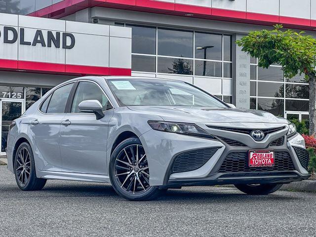 2024 Toyota Camry Hybrid SE