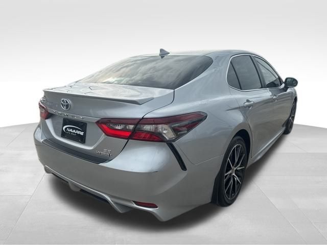 2024 Toyota Camry Hybrid SE