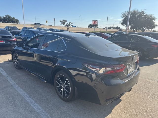 2024 Toyota Camry Hybrid SE