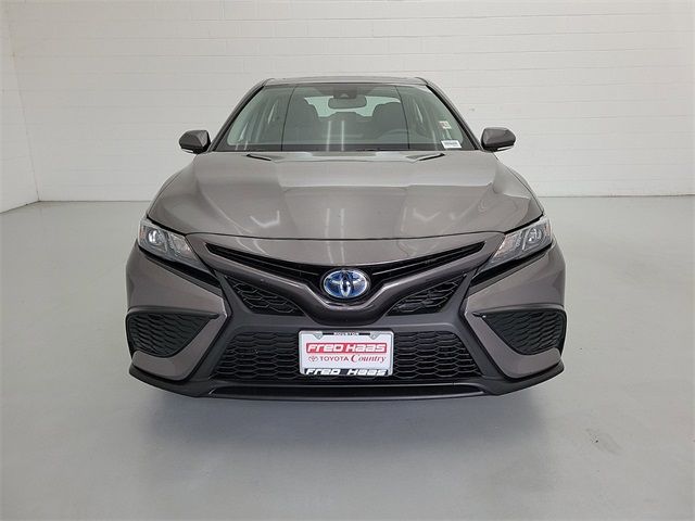 2024 Toyota Camry Hybrid SE