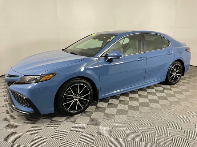 2024 Toyota Camry Hybrid SE