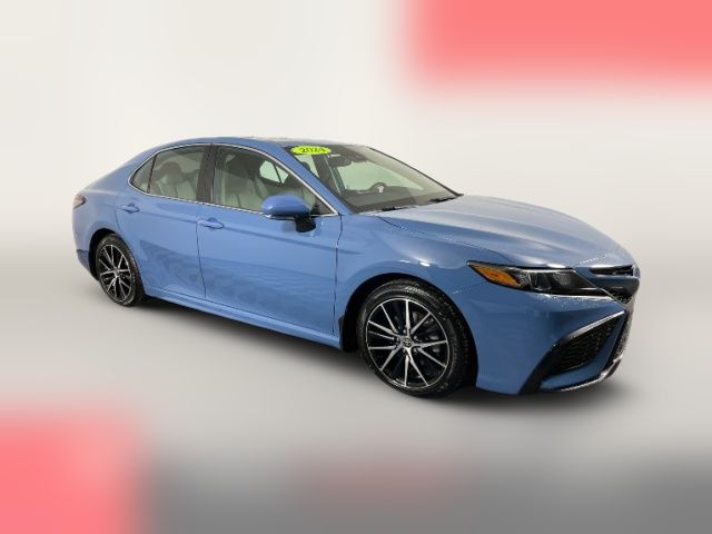 2024 Toyota Camry Hybrid SE