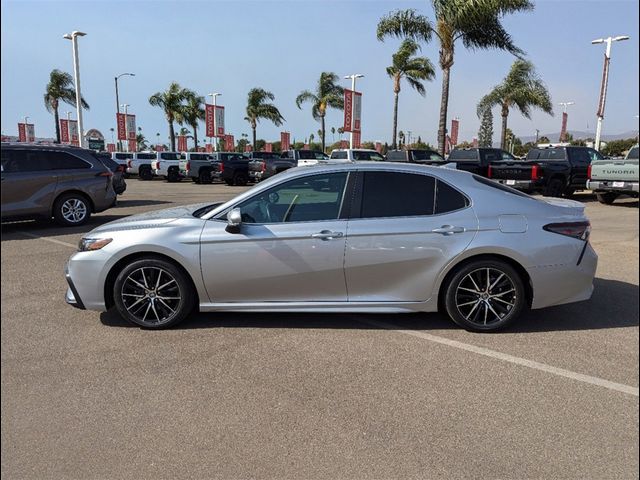 2024 Toyota Camry Hybrid SE